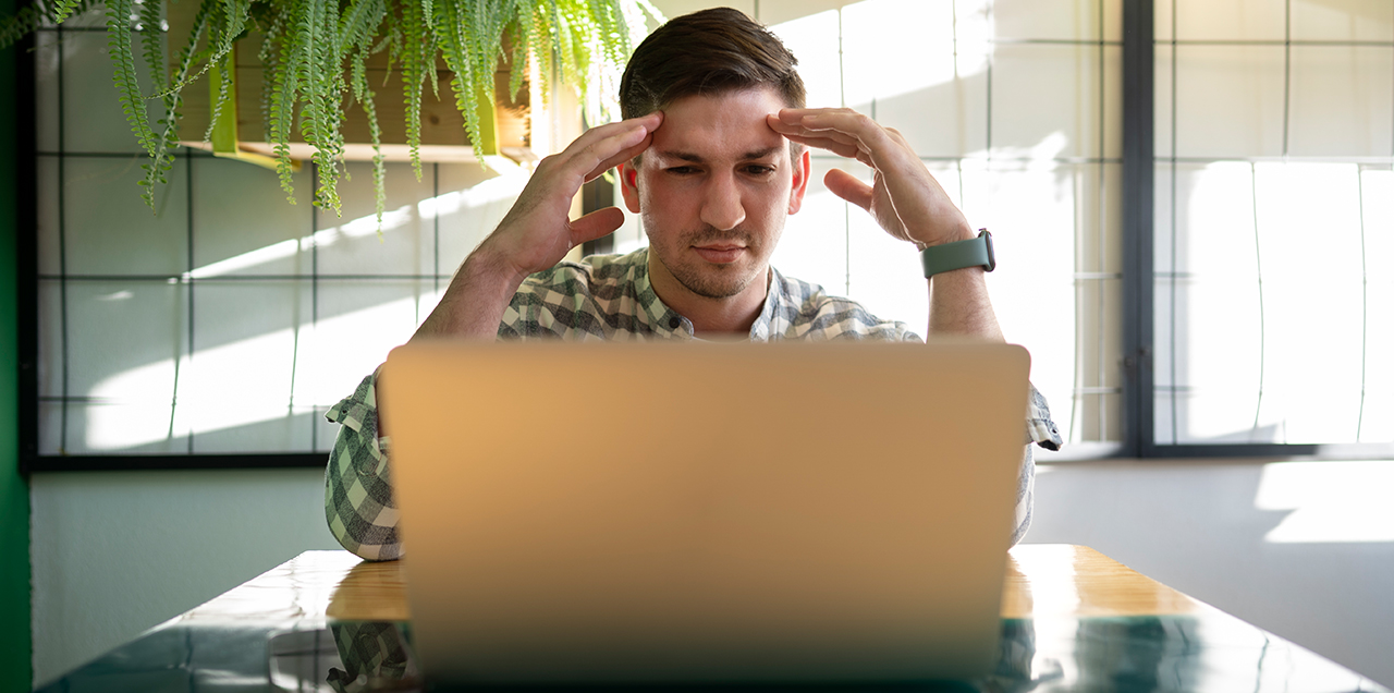 Doomscrolling and the Brain: The Science Behind Our Compulsive Need for Bad News